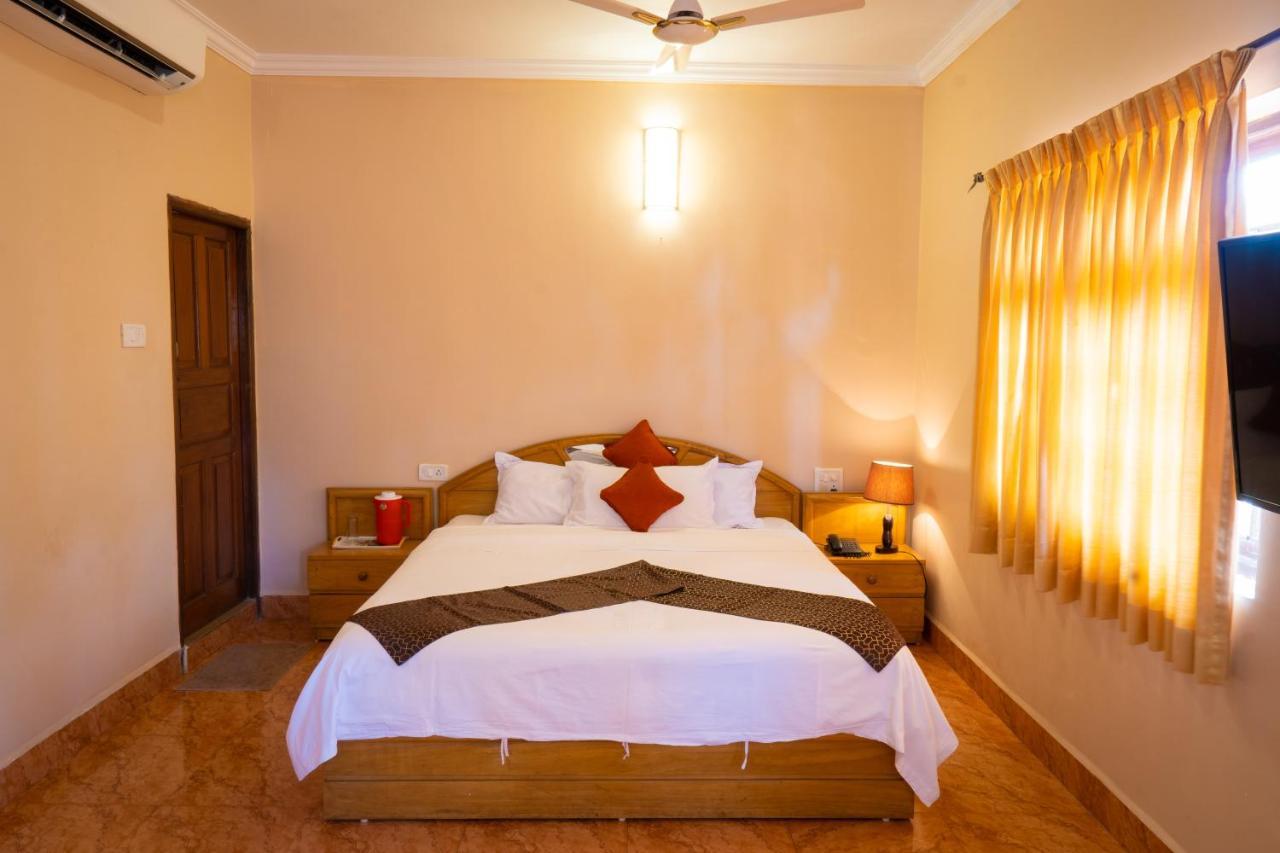 Alcove Resort Vagator Bagian luar foto